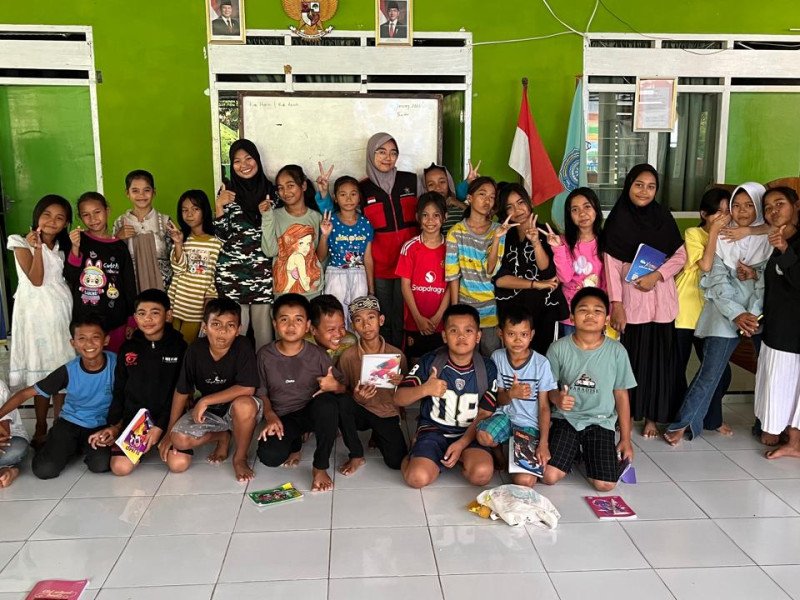 Program “English Club” Dorong Minat Belajar Bahasa Inggris Anak Desa Bonto Jai